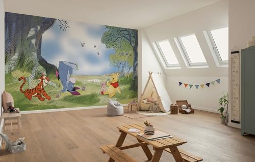 Komar Vlies Fototapete - Disney Winnie the Pooh Friendly Day - Größe 500 x 250 cm - Tapete, Kinderzimmer, Kindertapete Komar Vlies Fototapete - Disney Winnie the Pooh Friendly Day - Größe 500 x 250 cm - Tapete, Kinderzimmer, Kindertapete von Komar