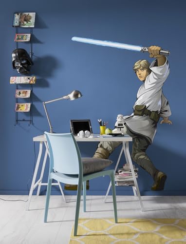 STAR WARS selbstklebende und konturgeschnittene Vlies Fototapete von Komar - Star Wars XXL Luke Skywalker - Größe: 127 x 200 cm - Wandtattoo, Kinderzimmer, Lebensgross STAR WARS selbstklebende und konturgeschnittene Vlies Fototapete von Komar - Star Wars XXL Luke Skywalker - Größe: 127 x 200 cm - Wandtattoo, Kinderzimmer, Lebensgross von Komar