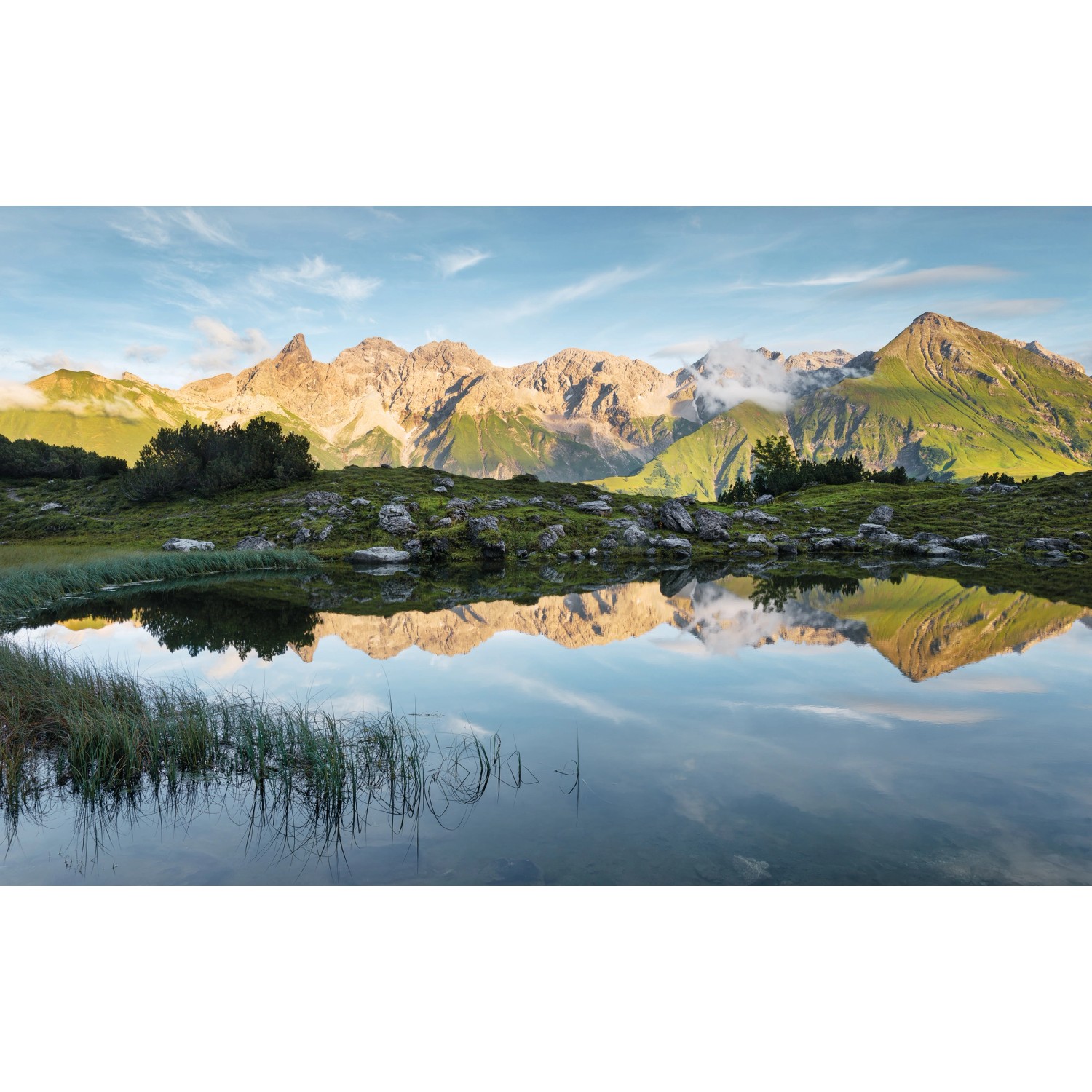 Vlies Fototapete Allgäu Spiegel 450x280 cm von Komar