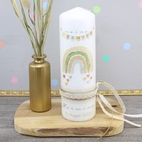Taufkerze Mit Name Personalisiert Kerze Zur Taufe Tolles Geschenk Erinnerung Regenbogen "Regenbogen - Hermine" von Konfettidruck
