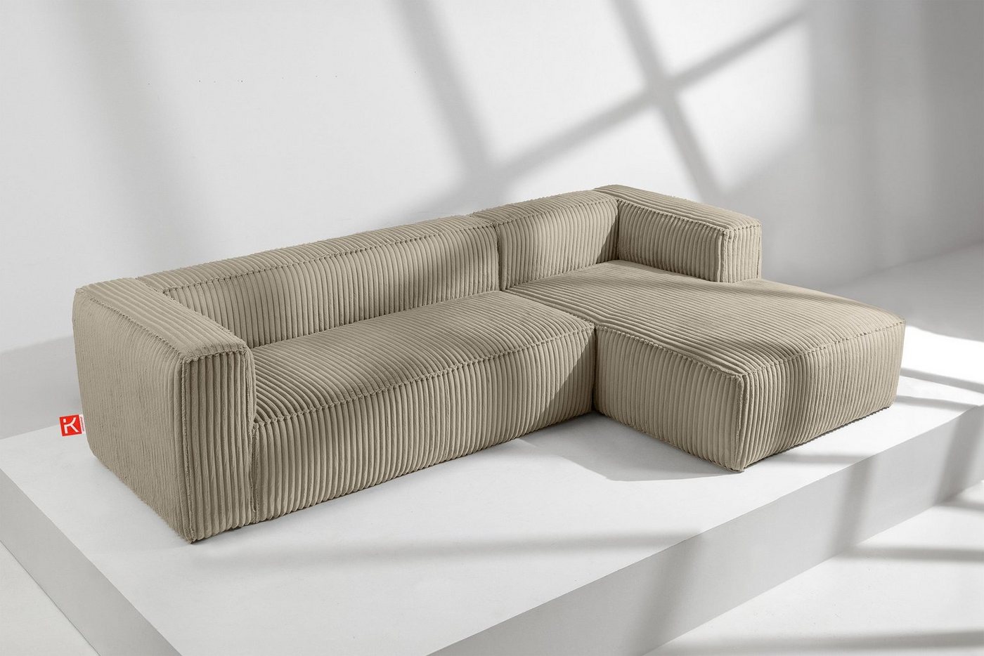 Konsimo Ecksofa Rechts Ecksofa FEROX, hergestellt in der EU, aus breitem Cordstoff, Modern von Konsimo