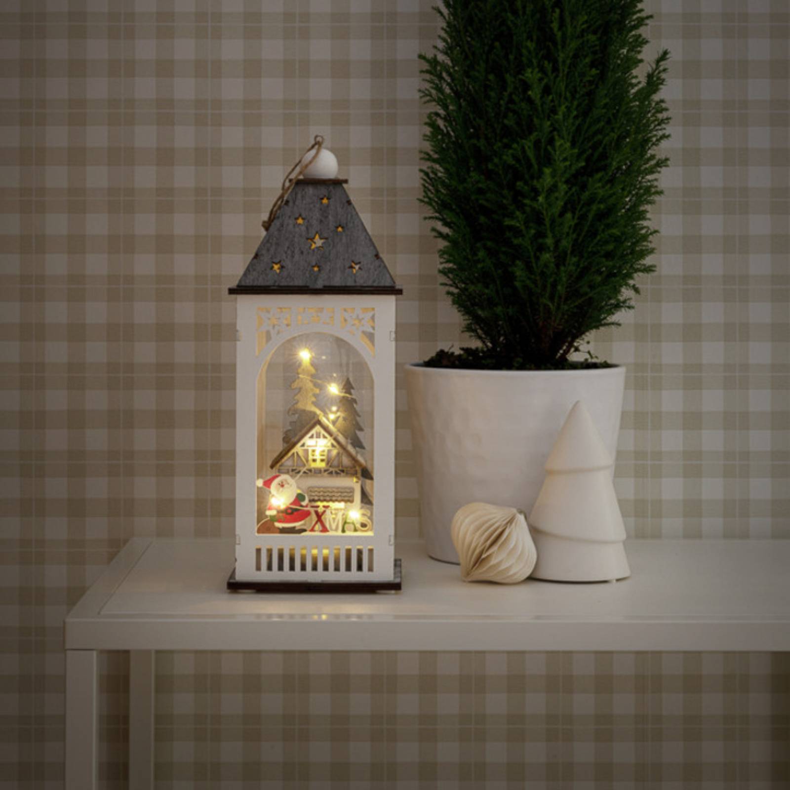 LED-Deko-Laterne mit Haus und Weihnachtsmann von Konstsmide Christmas