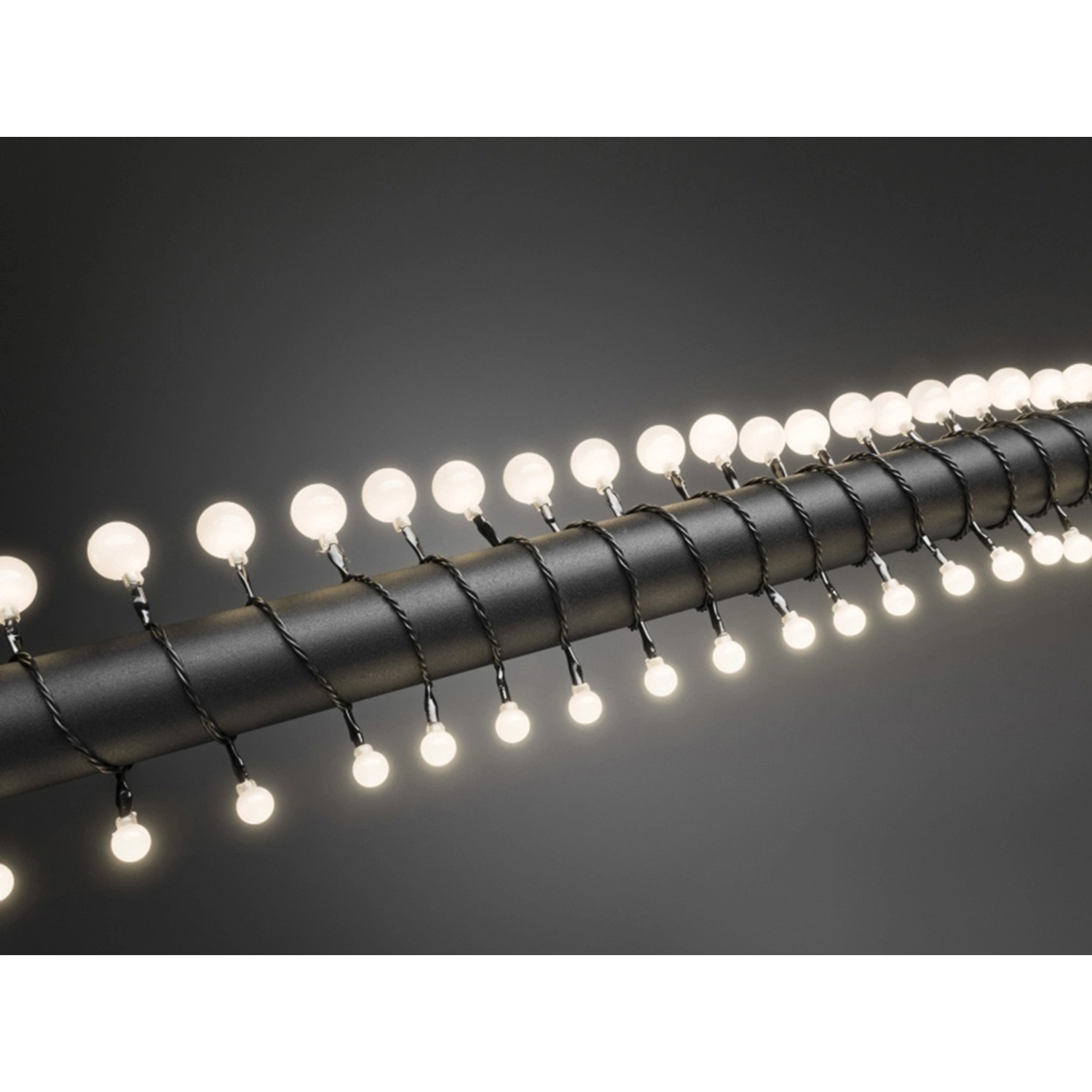 Konstsmide LED Globelichterkette Rund 80 Groß&Klein Warmweiß Schwarz Konstsmide LED Globelichterkette Rund 80 Groß&Klein Warmweiß Schwarz von Konstsmide