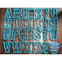 Mittelgroße Buchstaben Des Alphabets | Buchstaben, Alphabet, Zeichen Kookee Kreativ Mittelgroße Buchstaben Des Alphabets | Buchstaben, Alphabet, Zeichen Kookee Kreativ von KooKeeCreative