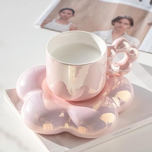Koythin Keramik-Kaffeetasse, kreative süße Tasse mit Blumenuntertasse, Neuheit Kaffeetasse mit bequemem Blumengriff für Büro und Zuhause, 184 ml für Tee, Latte-Milch (Perlrosa) von Koythin
