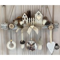 Handgefertigter Deko Landhaus Fensterhänger Wandschmuck Astbündel Haus Home -461 von Kraenzchenfein
