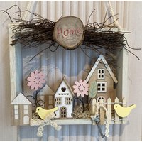 Handgefertigter Frühling Deko Rahmen Fenster Hänger Wanddeko Häuser Home -243 von Kraenzchenfein