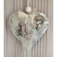 Handgefertigter Shabby Fenster Deko Metall Herz Hänger Romantik Nostalgie -419 Handgefertigter Shabby Fenster Deko Metall Herz Hänger Romantik Nostalgie -419 von Kraenzchenfein