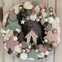Handgefertigter Weihnachtskranz Türkranz Weihnachtstraum Weihnachtshaus -471 von Kraenzchenfein