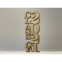 Personalisiertes Holzschild, Klasse Von 2021, Abschluss, Abschluss Geschenk, Laser Cut Graviertes Wanddeko | Unbemalt/Bemalt von KraftyEngravings