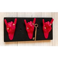 Schlüsselbrett - Heavy Metal Schwarz Mit Pinken Hand Hooks/Limitierte Farbe Schlüsselbrett - Heavy Metal Schwarz Mit Pinken Hand Hooks/Limitierte Farbe von Krakenalarm