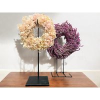 Kranzhalter Aus Metall - Schwarz Rund & Höhenverstellbar Für Trockenblumenkränze Deko-ständer 26×47 cm/18×42 von Kranzshopping