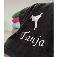 Handtuch Mit Namen Und Sport, Karate Motiv Handtuch Mit Namen Und Sport, Karate Motiv von Kreandzia