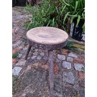 Antiker Melkschemel , Alter Hocker , Antiquitäten , Alte Bauernmöbel Antiker Melkschemel , Alter Hocker , Antiquitäten , Alte Bauernmöbel von KreativDHuber