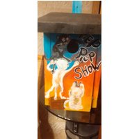 Handbemalter Nistkasten Aus Massivem Holz , Vogelhäuschen , Origineller Handbemalter Nistkasten Aus Massivem Holz , Vogelhäuschen , Origineller von KreativDHuber