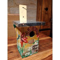 Handbemalter Nistkasten Handbemalter Nistkasten von KreativDHuber