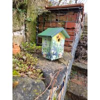 Handbemalter Vogelnistkasten von KreativDHuber