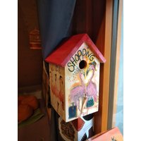 Künstlerisch , Nostalgisch , Gestalteter Nistkasten Aus Massivholz Künstlerisch , Nostalgisch , Gestalteter Nistkasten Aus Massivholz von KreativDHuber