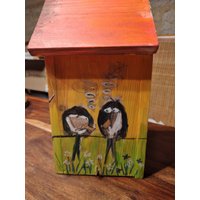 Nistkasten Mit Vogelmotiven Nistkasten Mit Vogelmotiven von KreativDHuber