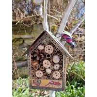 Originelles Insektenhotel, Comicstil Originelles Insektenhotel, Comicstil von KreativDHuber