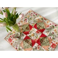 Tischdecke Mitteldecke Tischläufer Patchwork Quilt 58x58 cm | 23"x23" von KreativFeeQuiltShop