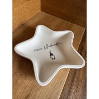 Sternschale „Frohe Weihnachten" Mit Wichtelmotiv | Weihnachtsdeko Geschenkidee Schale in Sternform Winterdeko Sternschale „Frohe Weihnachten" Mit Wichtelmotiv | Weihnachtsdeko Geschenkidee Schale in Sternform Winterdeko von KreativHilzi