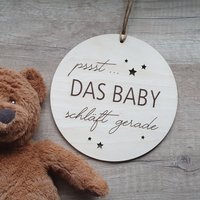 Pssst... Das Baby Schläft Gerade Holzschild, Türschild, Hinweis Schlafenszeit | Wand - Oder Türschmuck Geschenk Für Sich Selbst von KreativSchliff