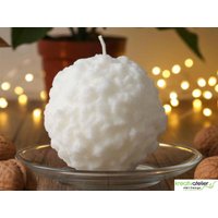 Winterkerze Schneeball Mit Feinem Glitzer Der An Die in Sonne Reflektierenden Eiskristalle Auf Schneeoberfläche Erinnert, Winterdeko von KreativatelierShop