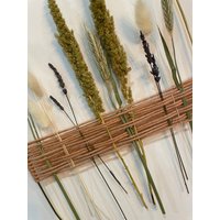 Metallring Oval Mit Trockenblumen Metallring Oval Mit Trockenblumen von KreativdesignByLisa