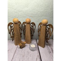 Holzdeko Engel Aus Eichenholz. Mit Rost Engelsflügel, Winterdekoration Zb. Für Die Fensterbank. Handarbeit Massivholz Holzdeko Engel Aus Eichenholz. Mit Rost Engelsflügel, Winterdekoration Zb. Für Die Fensterbank. Handarbeit Massivholz von KreativesausPapierJD