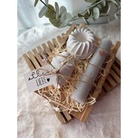 Raysin Geschenkset Geburtstag - Geburtstagsgeschenk Mit Kerze Und Kerzenständer Kleine Stabkerze Kerzenhalter Raysin Geschenkset Geburtstag - Geburtstagsgeschenk Mit Kerze Und Kerzenständer Kleine Stabkerze Kerzenhalter von Kreativewerkstatt2