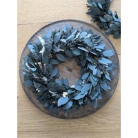 Trockenblumenkranz Aus Eukalyptus - Naturkranz in Grau-Grün, Handgefertigt Durchmesser 20 cm Oder 30 Trockenblumenkranz Aus Eukalyptus - Naturkranz in Grau-Grün, Handgefertigt Durchmesser 20 cm Oder 30 von Kreativmitherzdeko