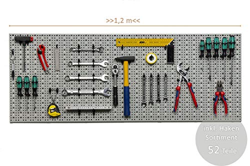 Kreher XXL Werkzeugwand, Lochwand aus Metall, Stärke ca. 1 mm, Hellgrau. Inkl. Haken Sortiment 52 Teile. Maße BxT 120 x 46 cm. von Kreher