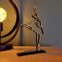 Ballerina Deko Figur Ballett Tanzstudio Name Wohnzimmer Personalisierbar Gold Rosa Pokal Statue Geldgeschenk Geburtstag von KrehertivDesign