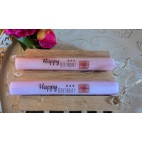 Farbige Geburtstagskerze Mit "Happy Birthday" Aufschrift - Pastell Mitbringsel Geburtstag von Kreidewerkstatt