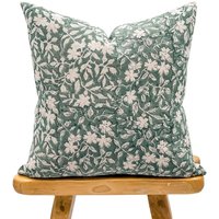 Designer Floral Salbei Auf Naturleinen Kissenbezug, Grün Boho Kissen, Block Gedrucktes Floraler Kissenbezug von Krinto