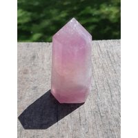 B-Ware Fluorit Turm | Pastell Obelisk Edelsteinturm Edelstein Kristallturm Kristall Fluoritturm Spitze Regenbogenfluorit von KristallLiebeCo