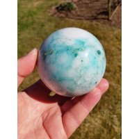 Phönixstein Kugel 7, 5 cm | Dekoration Heilstein| Kristallkugel Edelsteinkugel Kristall Edelstein Phönix Stein Fynchenit Ajoit von KristallLiebeCo