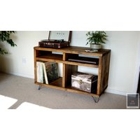 Plattenspieler Ständer | Schallplattenaufbewahrung Gerüstmöbel Rustikaler Fernsehtisch Retro Krud-35 V2 von KrudFurniture