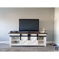 Weiß Tv-Schrank | Fernsehtisch Auf Dem Bauernhof Landhausmöbel Scheunentore Bauernhaus Sideboard Möbel Rustikaler Krud-38 von KrudFurniture