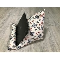 Buchstütze Lesekissen Ipad Kissen Tablet Leseknochen Anker Maritim Tabletkissen von KruemelsAtelier