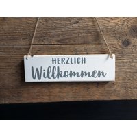 Schild Herzlich Willkommen Holzschild Holzdeko Türschild Deko Aus Holz Schild Herzlich Willkommen Holzschild Holzdeko Türschild Deko Aus Holz von KuenstlereiFrauK