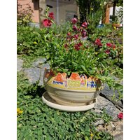 Getöpferter Blumentopf, Zum Bepflanzen, Märchenstadt von KunstKeramikAtelier