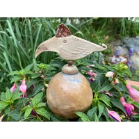 Mittelgroße - Zaunkönig Gartenkeramik Handgetöpfert von KunstMeile