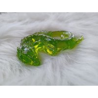 Schlafender Ammolit Cabochon Drachen Aus Epoxidharz Schlafender Ammolit Cabochon Drachen Aus Epoxidharz von KunstausOrion