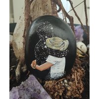 Trauerstein Mit Universum Motiv Individuell Bemalte Steine Als Trauergeschenk Grabdeko Personalisierbar Gedenkstein Spruch Blond Brünett von Kunststudio24