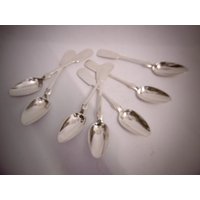 7 Stück Silberlöffel Kaffeelöffel Silber 800 7 Stück Silberlöffel Kaffeelöffel Silber 800 von KunstundSchund