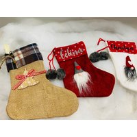 Nikolaussocken & Nikolausstrümpfe Wunschnamen Mit Personalisirung Weihnachten Dekoration Wichtel Und Jutesocken Geschenkidee Nikolaus Nikolaussocken & Nikolausstrümpfe Wunschnamen Mit Personalisirung Weihnachten Dekoration Wichtel Und Jutesocken Geschenkidee Nikolaus von KunterbuntBerlin