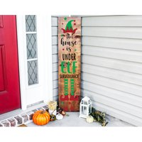 Schild „This House Is Under Elf Surveillance", Santa Cam, On The Shelf Schild, Weihnachts-Veranda-Schild, Weihnachts-Veranda-Schild von KurensKustoms
