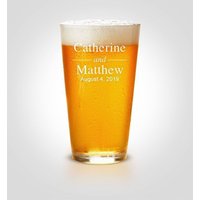 Bierglas Set Hochzeitsgeschenk, Benutzerdefinierte Biergläser, Herr Und Frau Tassen Für Bierliebhaber, Gravierte Pint Glas, Bierbecher von KustomProducts